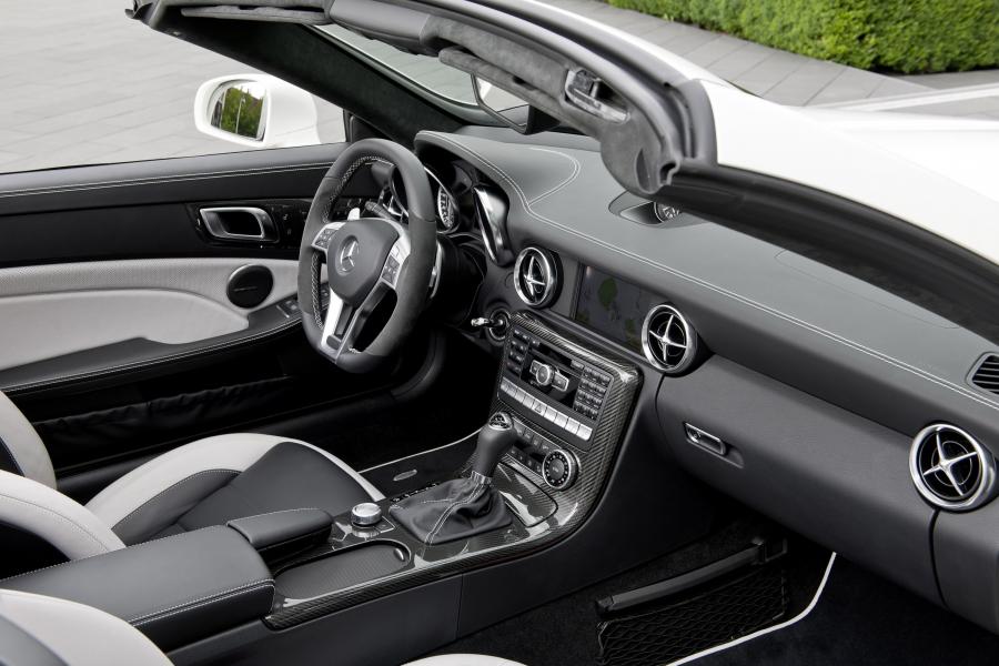  Mercedes-Benz SLK55 AMG 2012 года  (фото 46 из 73)